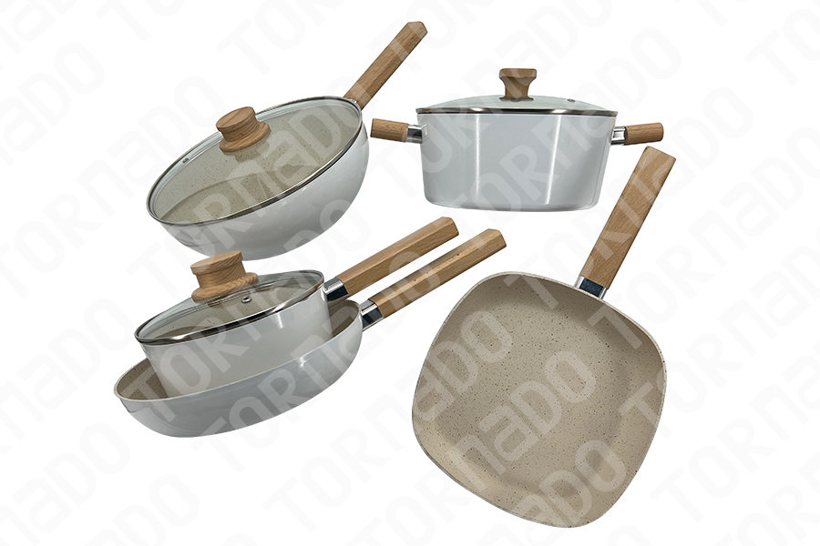 China Aluminum Camping Removable Handle Cookware Set Manufacturer and  Exporter